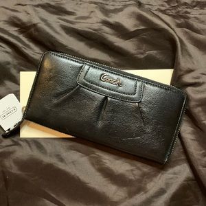 Coach wallet new with tags Black leather